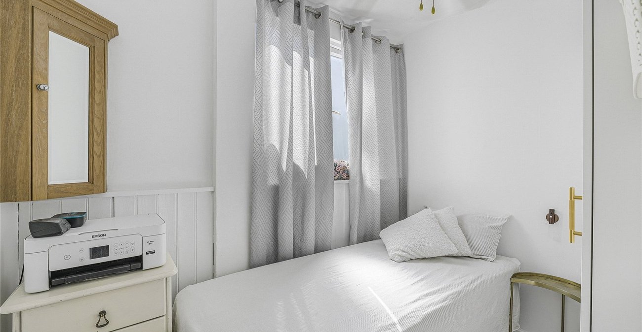 5 bedroom house for sale in Dartford | Robinson Jackson