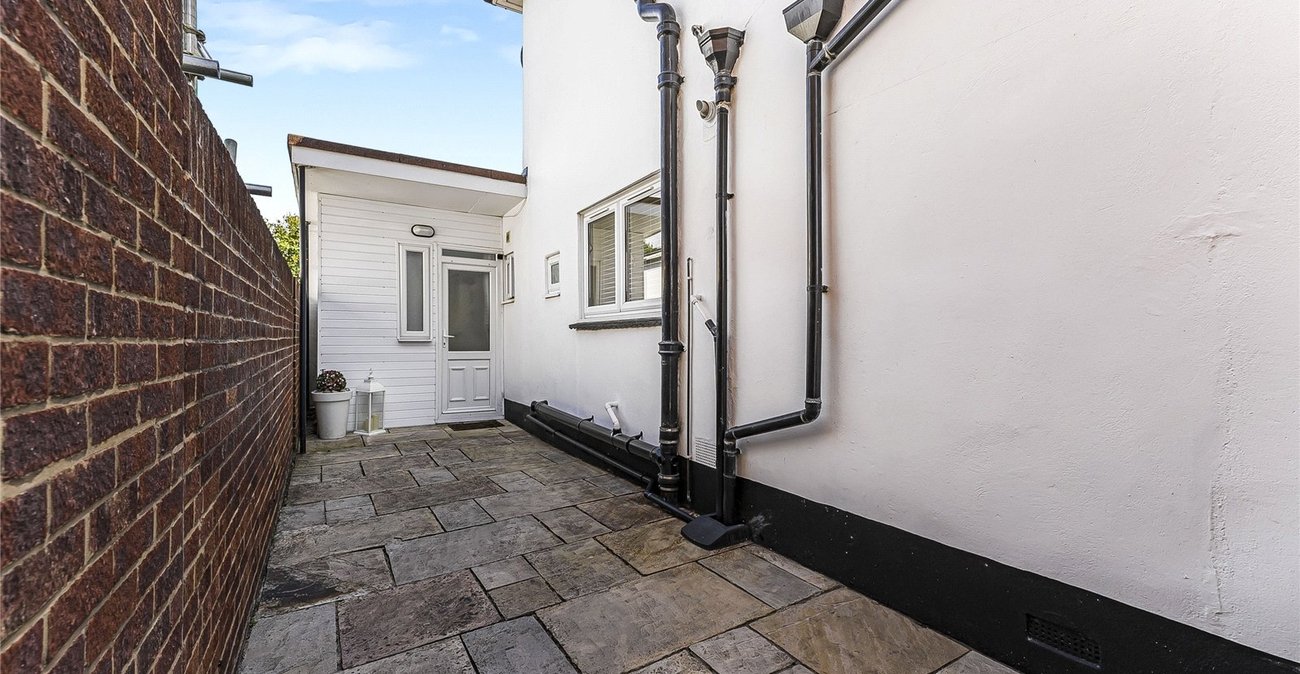5 bedroom house for sale in Dartford | Robinson Jackson
