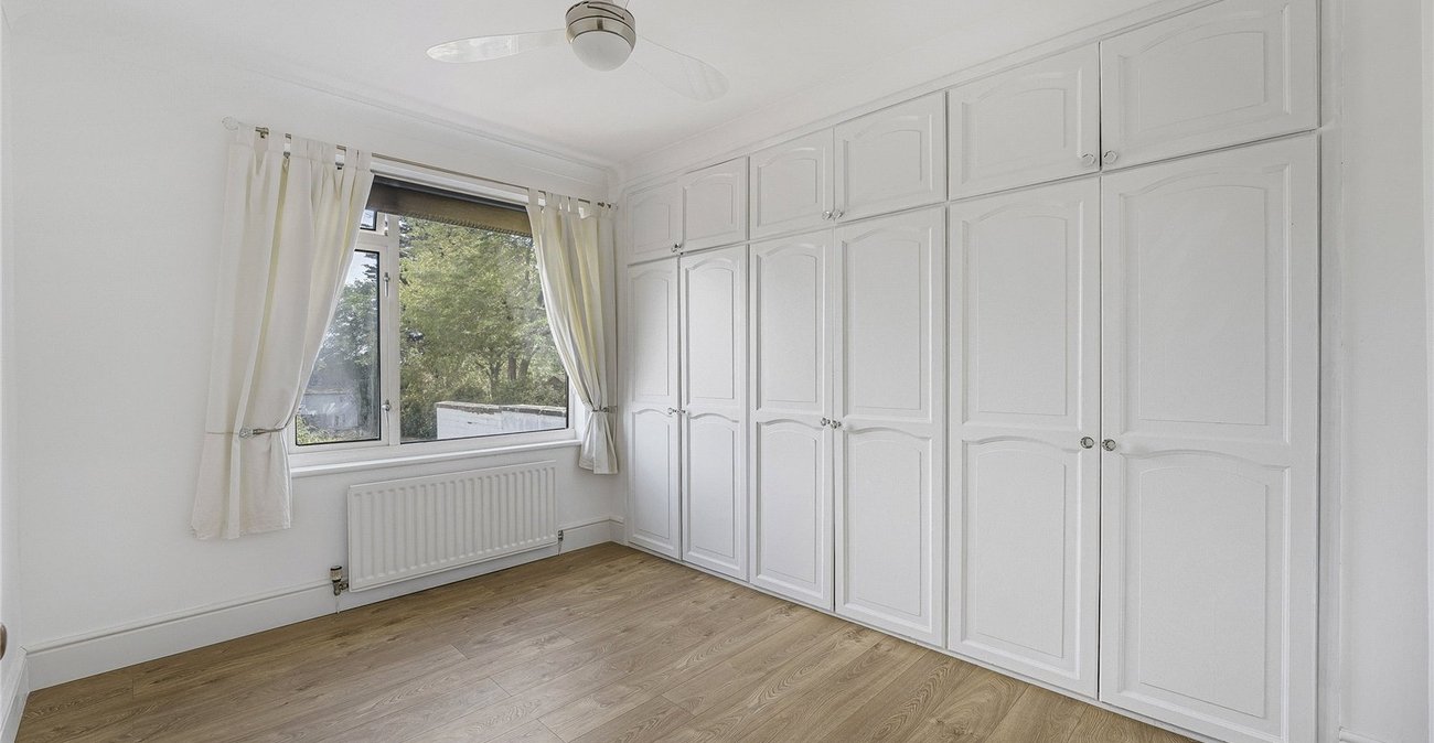 5 bedroom house for sale in Dartford | Robinson Jackson