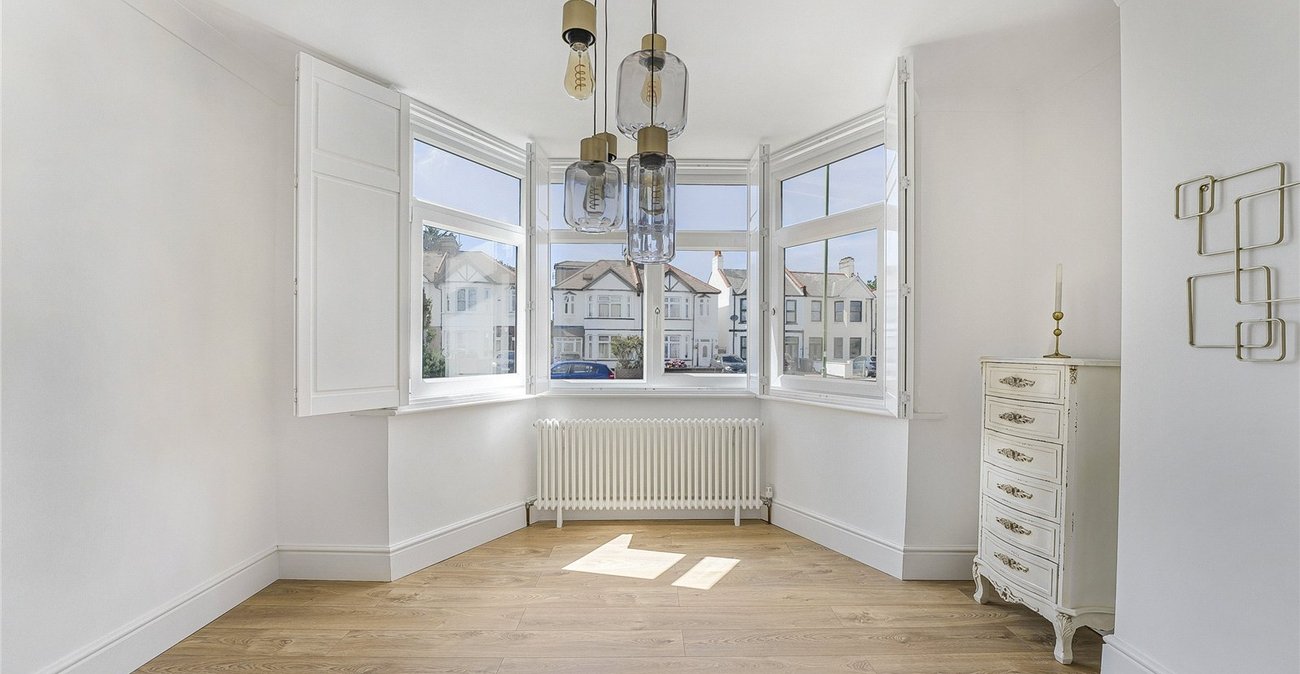 5 bedroom house for sale in Dartford | Robinson Jackson