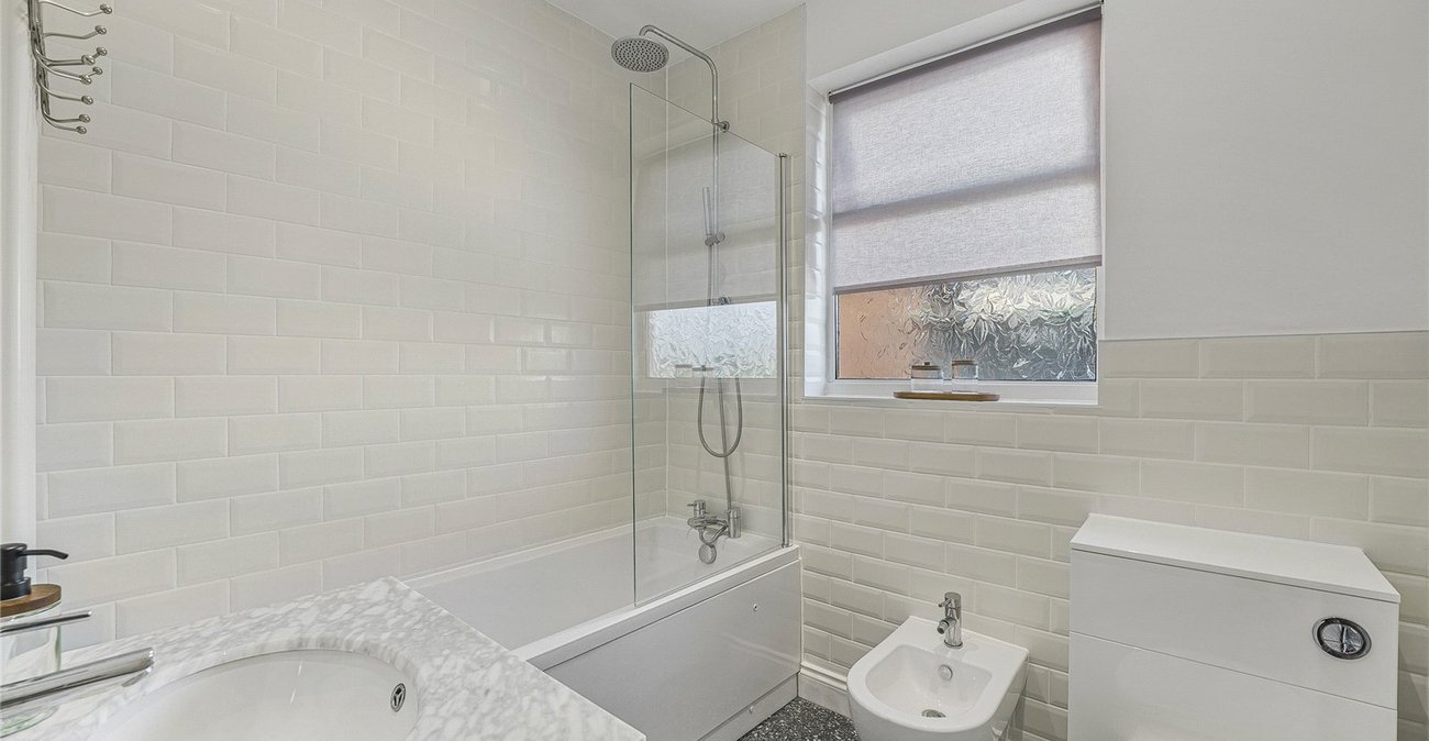 5 bedroom house for sale in Dartford | Robinson Jackson