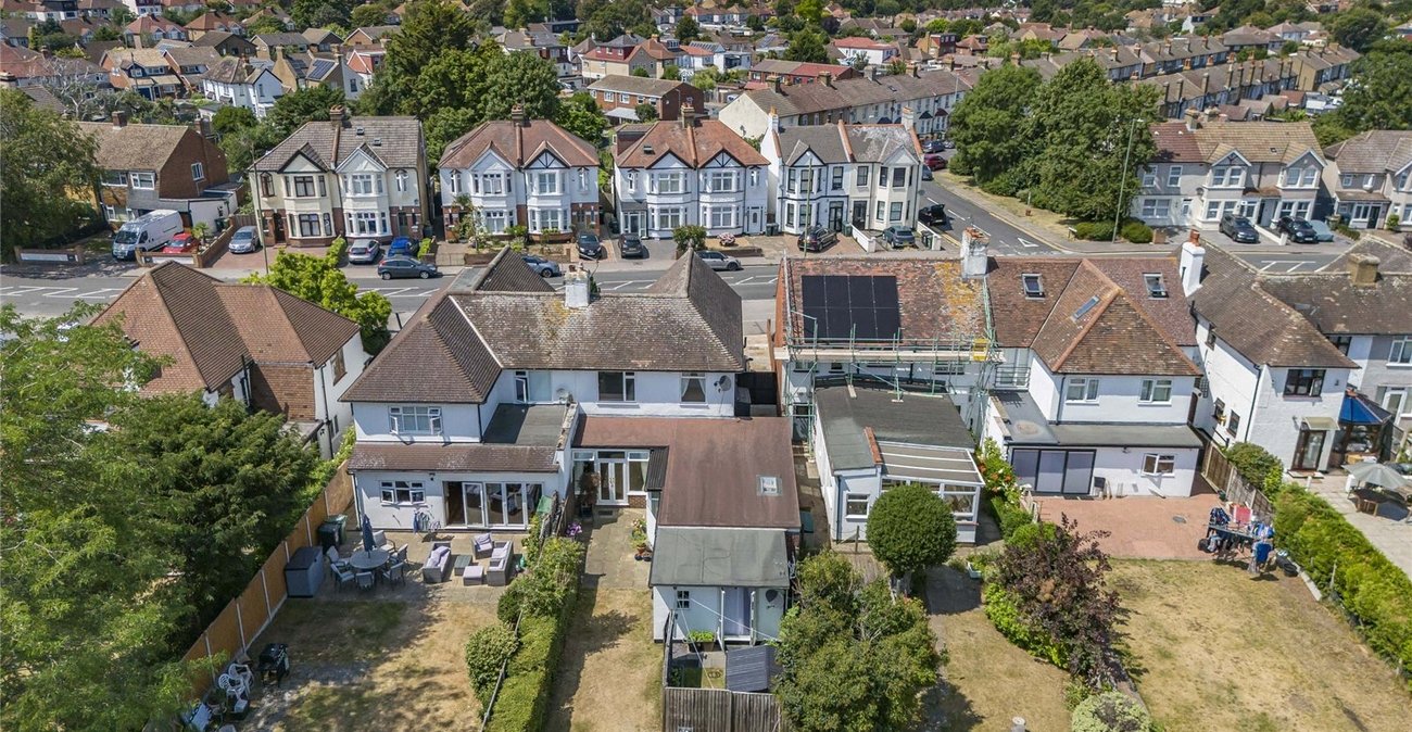 5 bedroom house for sale in Dartford | Robinson Jackson
