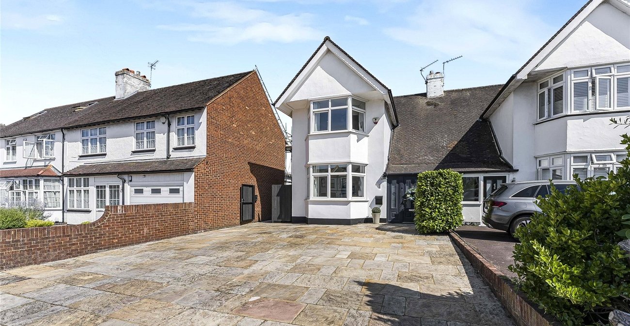 5 bedroom house for sale in Dartford | Robinson Jackson