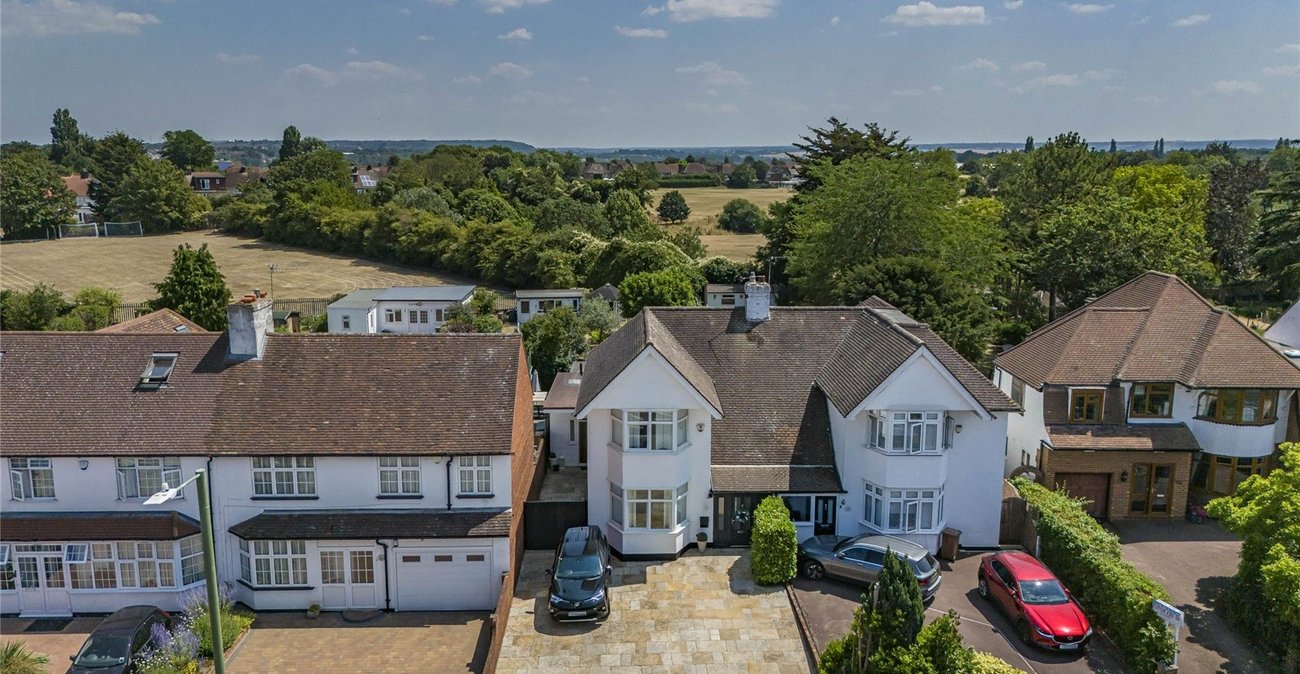 5 bedroom house for sale in Dartford | Robinson Jackson