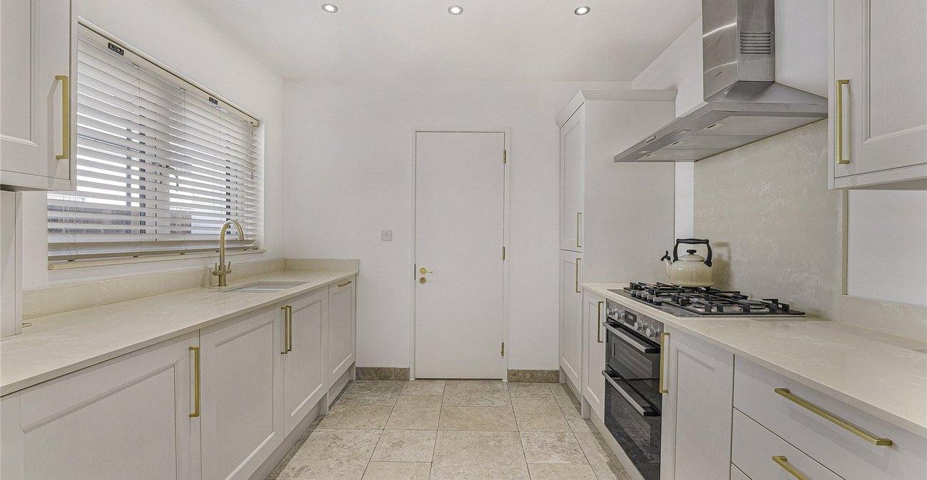 5 bedroom house for sale in Dartford | Robinson Jackson