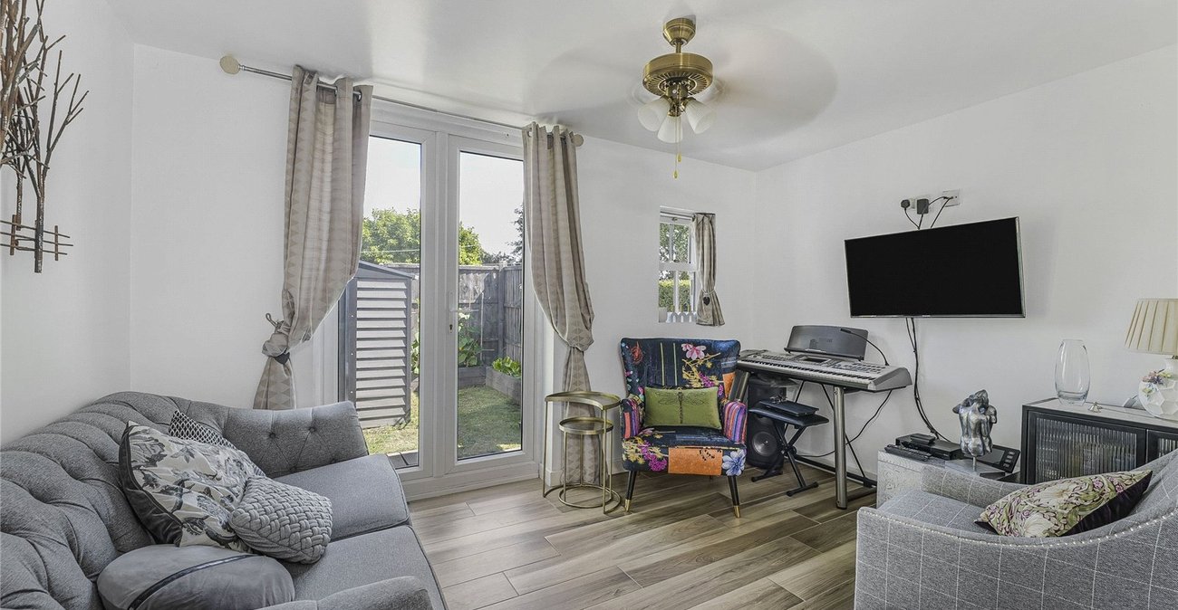 5 bedroom house for sale in Dartford | Robinson Jackson