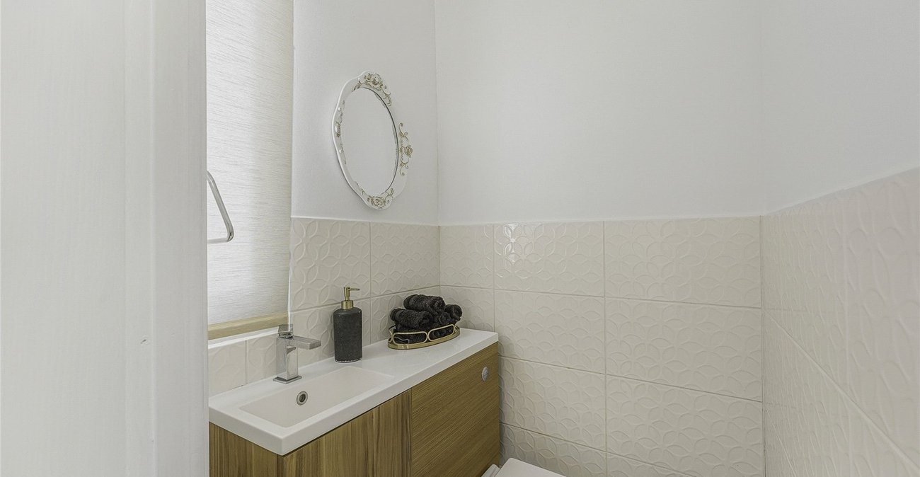 5 bedroom house for sale in Dartford | Robinson Jackson