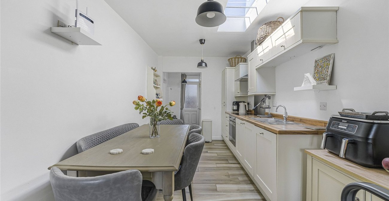 5 bedroom house for sale in Dartford | Robinson Jackson