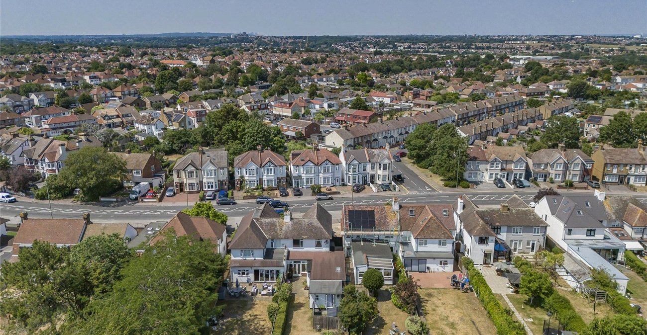 5 bedroom house for sale in Dartford | Robinson Jackson