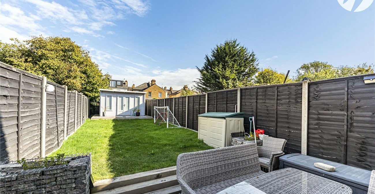 3 bedroom house for sale in West Dartford | Robinson Jackson