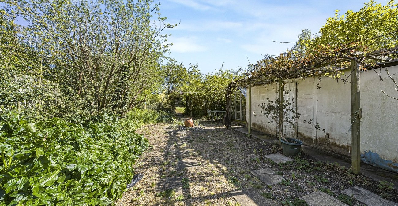 3 bedroom house for sale in West Dartford | Robinson Jackson