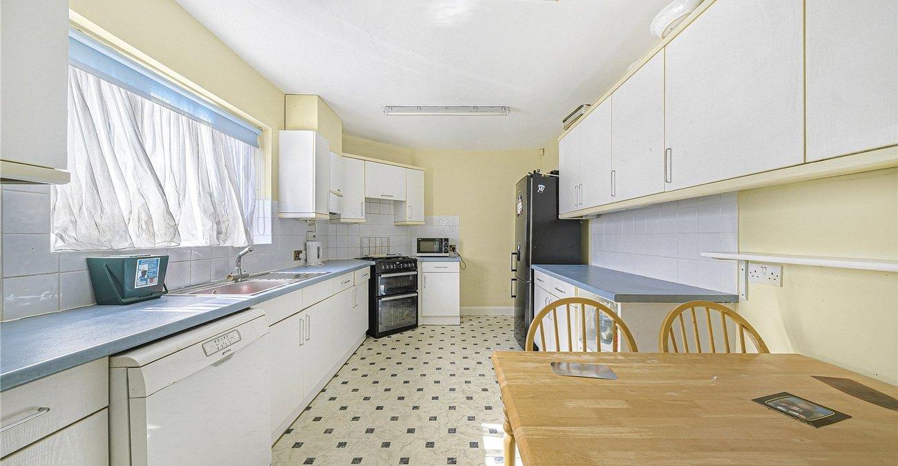 3 bedroom house for sale in West Dartford | Robinson Jackson