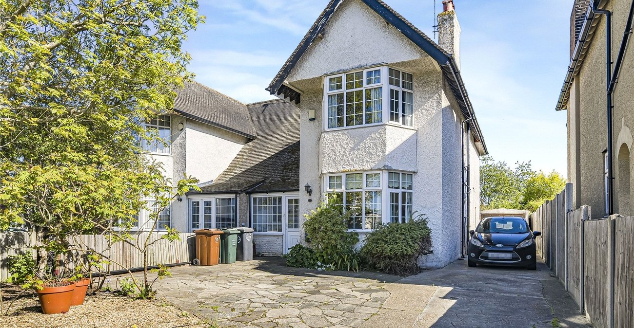 3 bedroom house for sale in West Dartford | Robinson Jackson