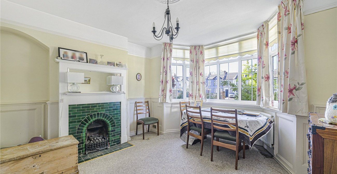3 bedroom house for sale in West Dartford | Robinson Jackson