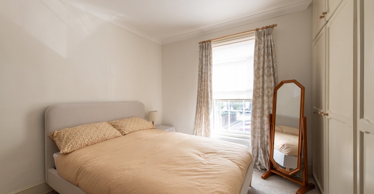 2 bedroom house for sale in Gravesend | Robinson Michael & Jackson