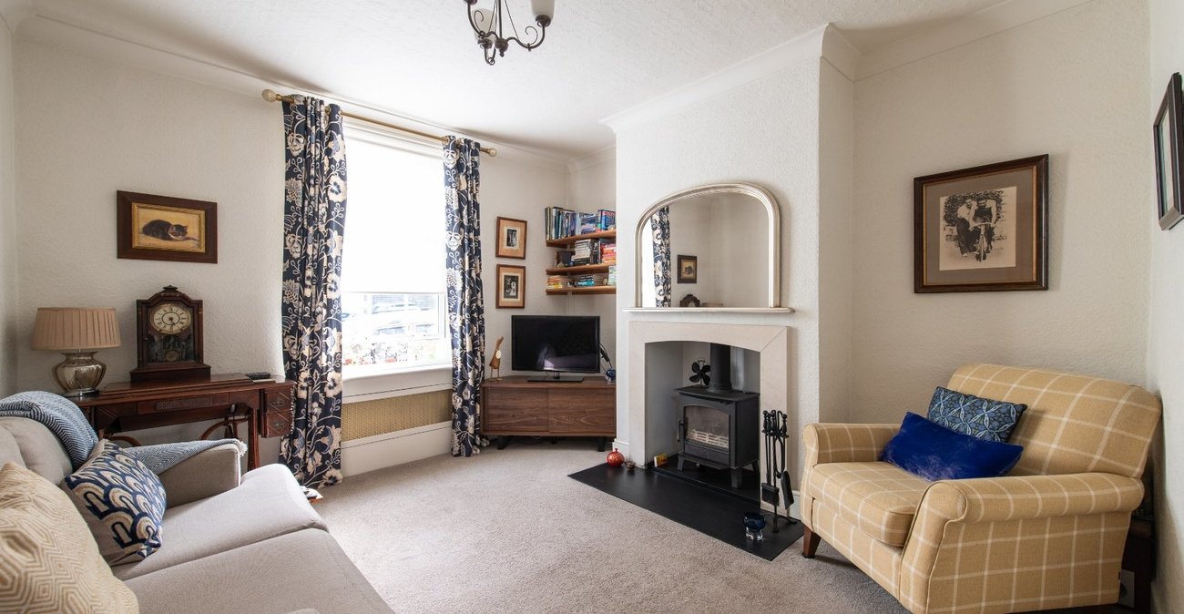 2 bedroom house for sale in Gravesend | Robinson Michael & Jackson
