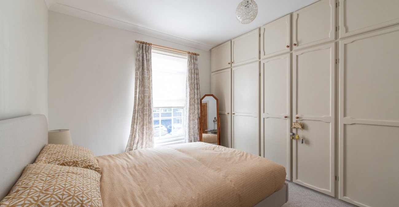2 bedroom house for sale in Gravesend | Robinson Michael & Jackson