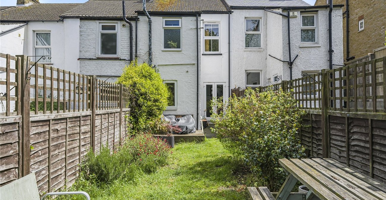 2 bedroom house for sale in Gravesend | Robinson Michael & Jackson
