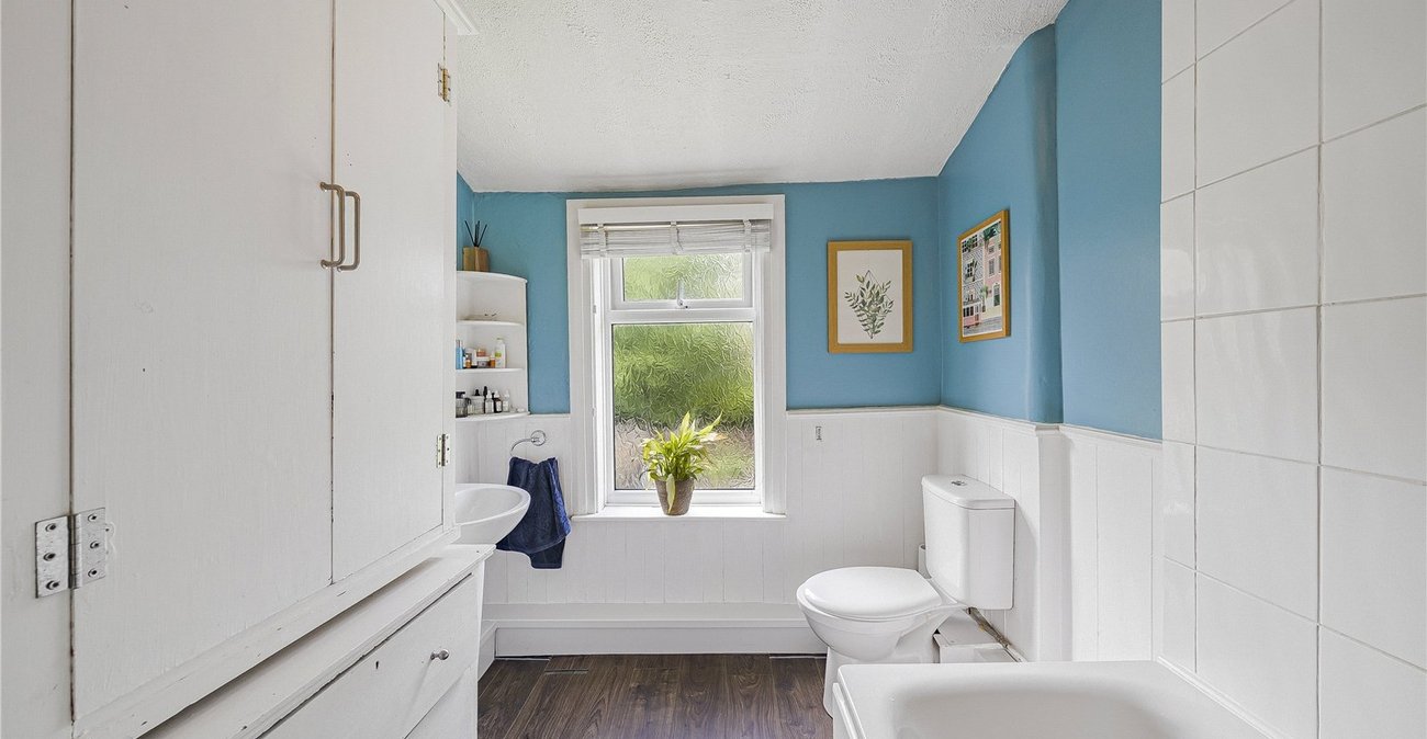 2 bedroom house for sale in Gravesend | Robinson Michael & Jackson