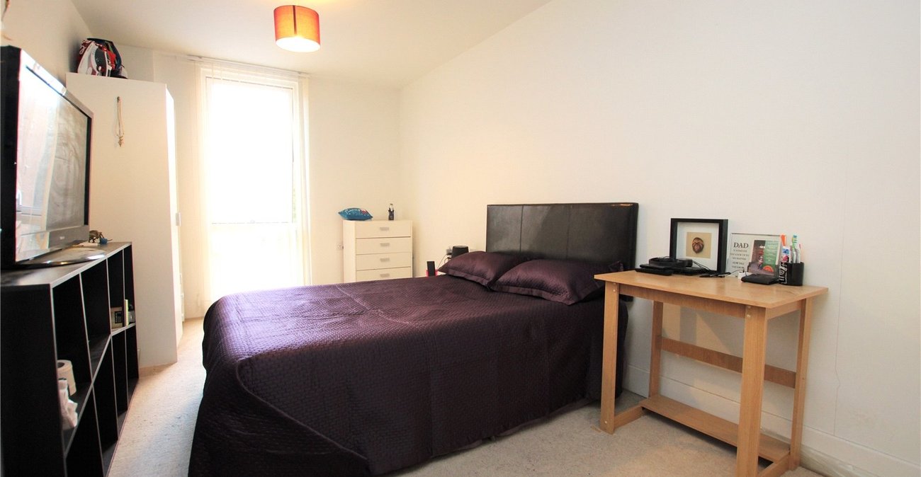 2 bedroom property for sale in Eltham | Robinson Jackson