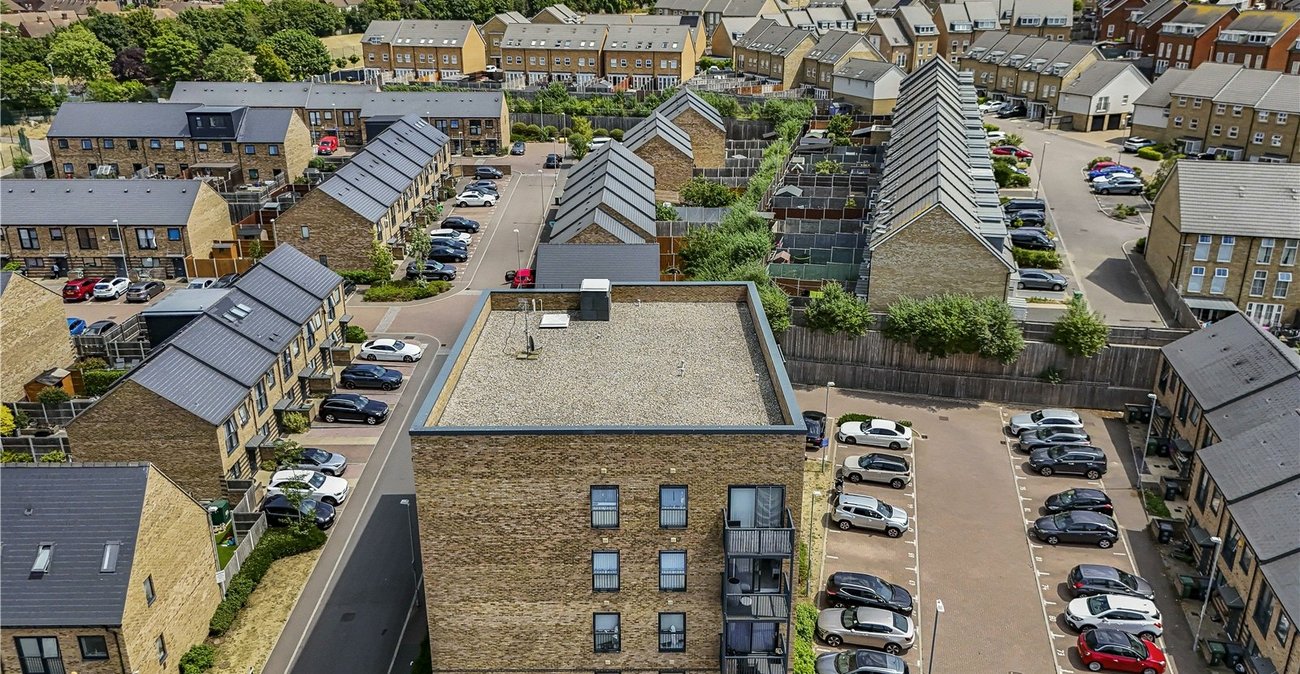 2 bedroom property for sale in Dartford | Robinson Jackson