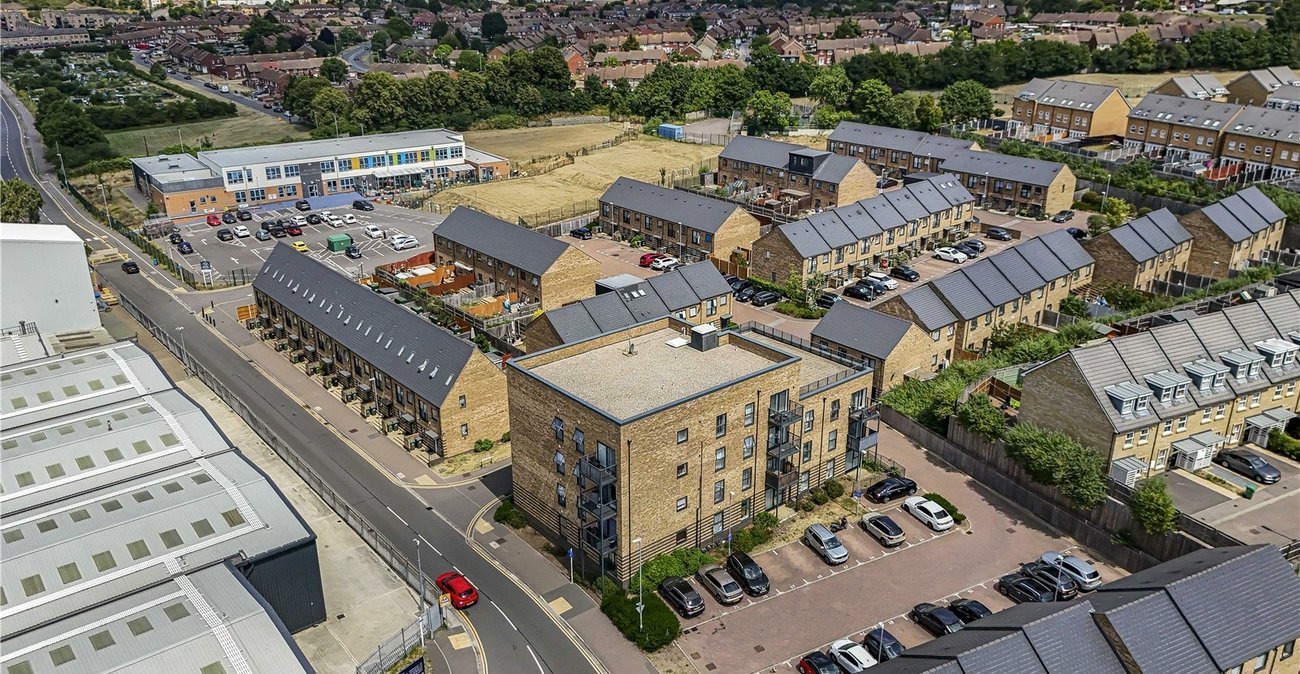 2 bedroom property for sale in Dartford | Robinson Jackson