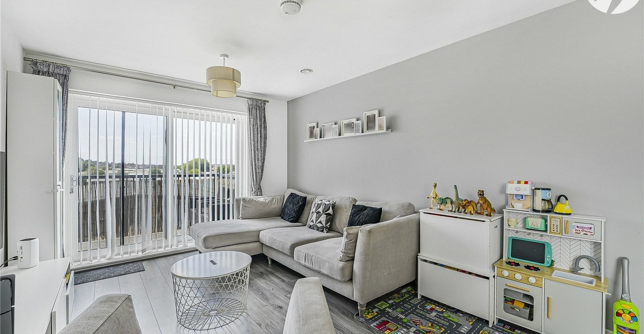 2 bedroom property for sale in Dartford | Robinson Jackson