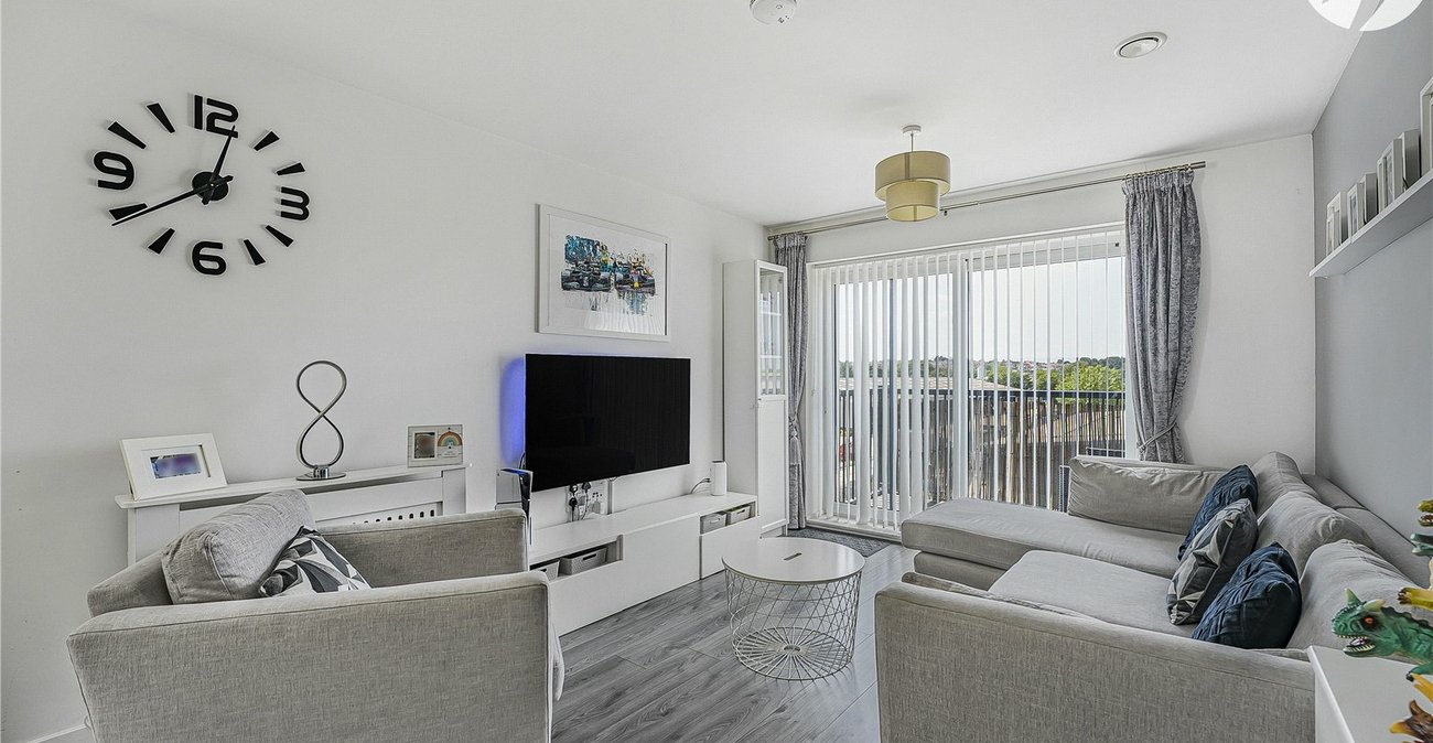 2 bedroom property for sale in Dartford | Robinson Jackson
