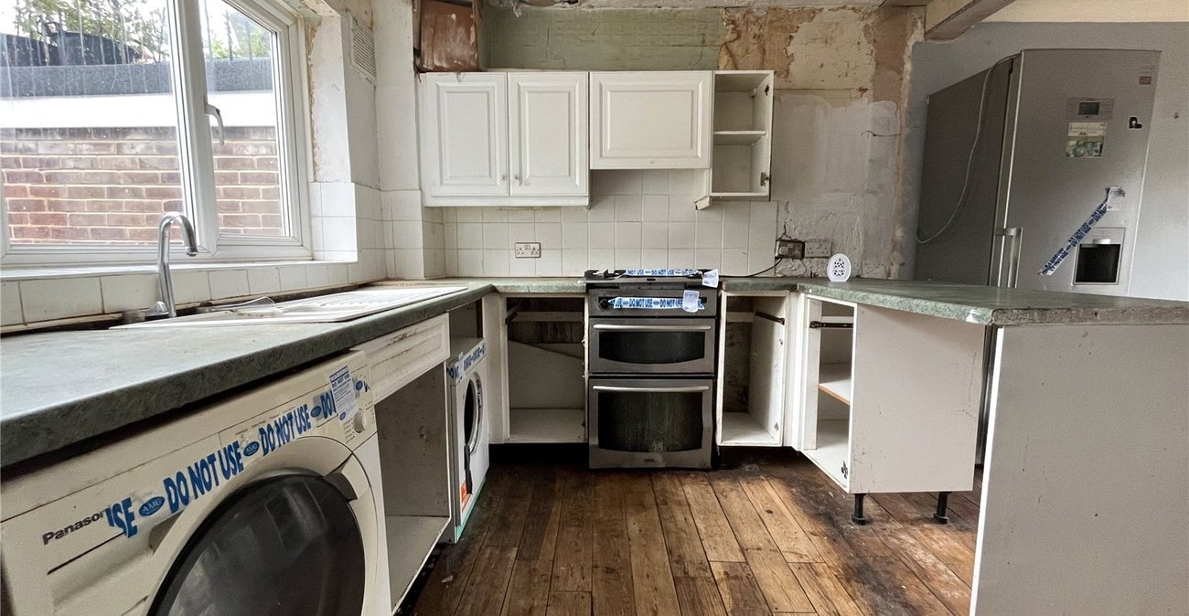 3 bedroom house for sale in Walderslade | Robinson Michael & Jackson