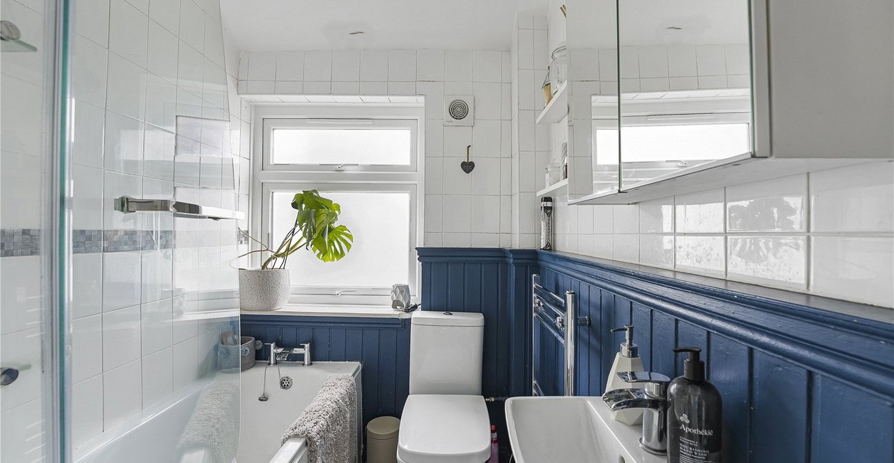 2 bedroom house for sale in Sidcup | Robinson Jackson