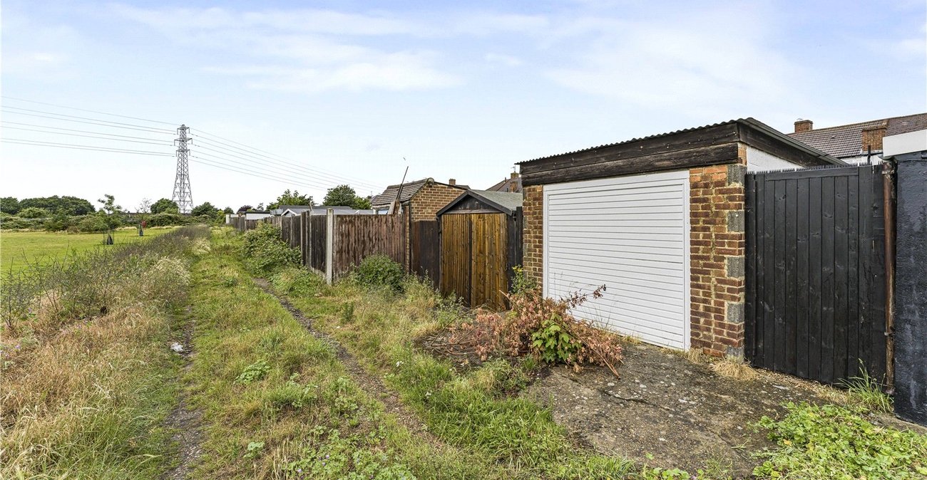 2 bedroom house for sale in Sidcup | Robinson Jackson