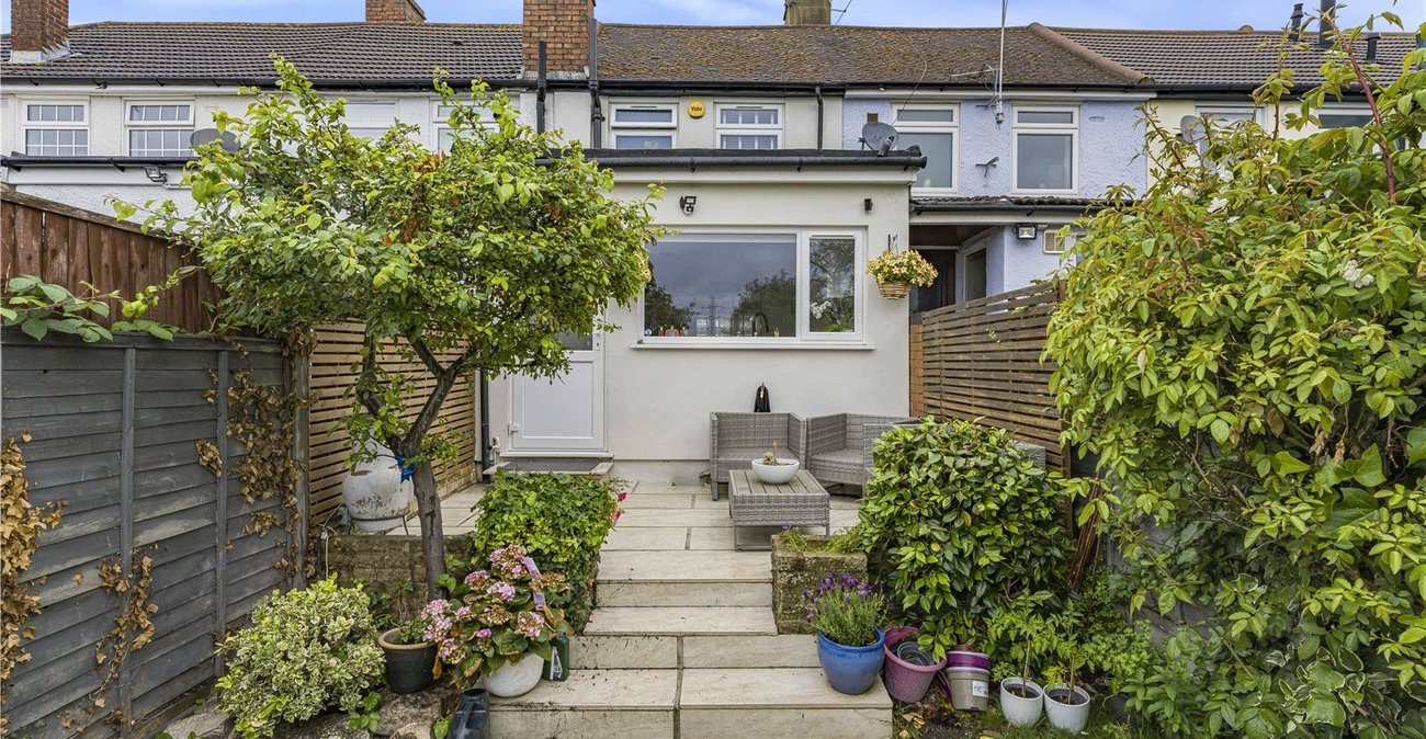 2 bedroom house for sale in Sidcup | Robinson Jackson