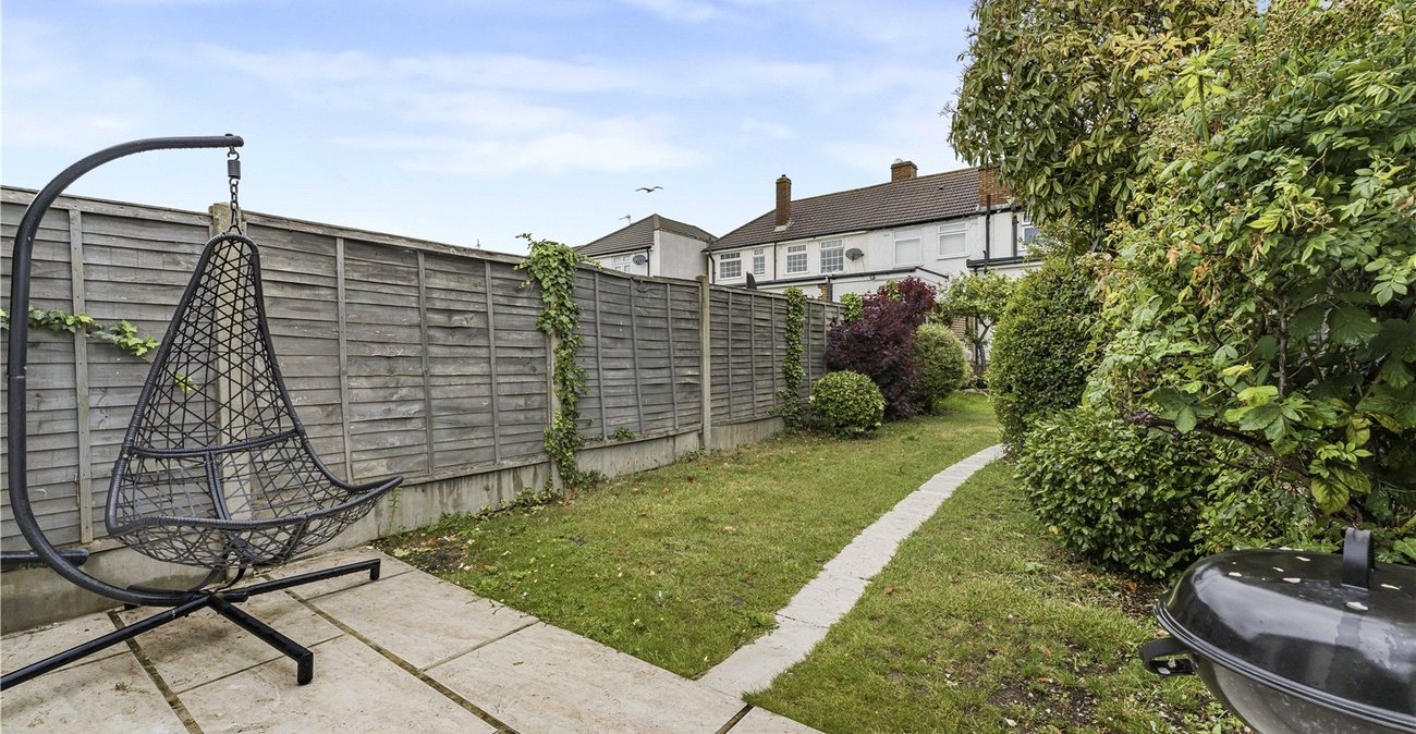 2 bedroom house for sale in Sidcup | Robinson Jackson