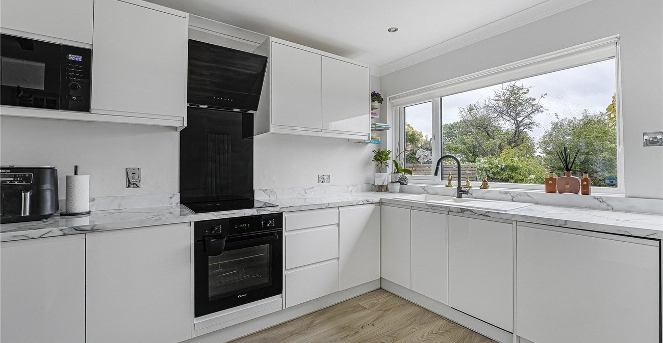2 bedroom house for sale in Sidcup | Robinson Jackson