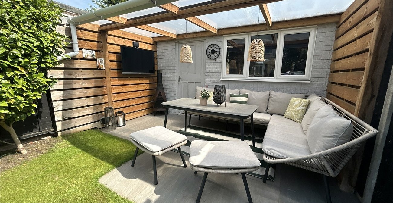 2 bedroom house for sale in Sidcup | Robinson Jackson