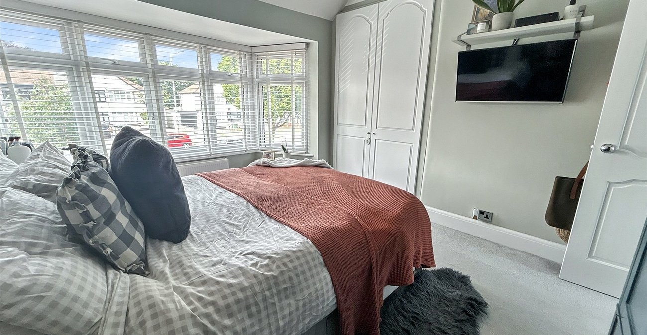 2 bedroom house for sale in Sidcup | Robinson Jackson