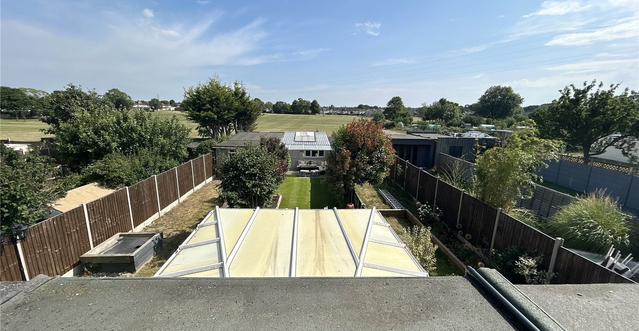 2 bedroom house for sale in Sidcup | Robinson Jackson