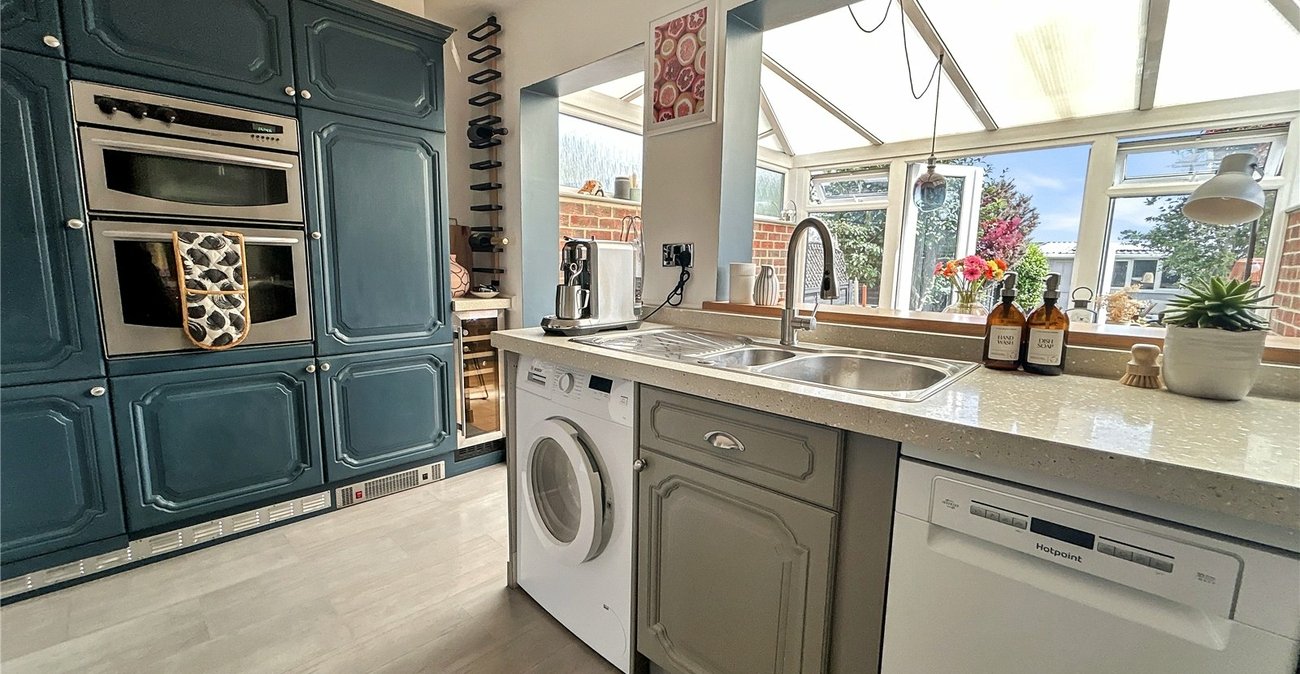 2 bedroom house for sale in Sidcup | Robinson Jackson