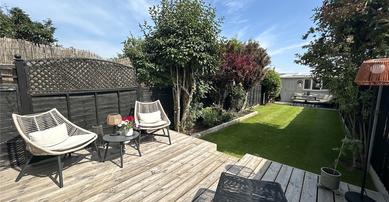 2 bedroom house for sale in Sidcup | Robinson Jackson