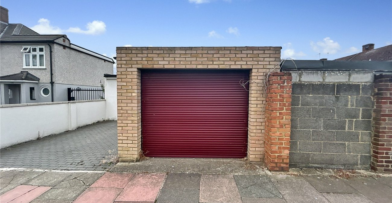 4 bedroom house for sale in Sidcup | Robinson Jackson