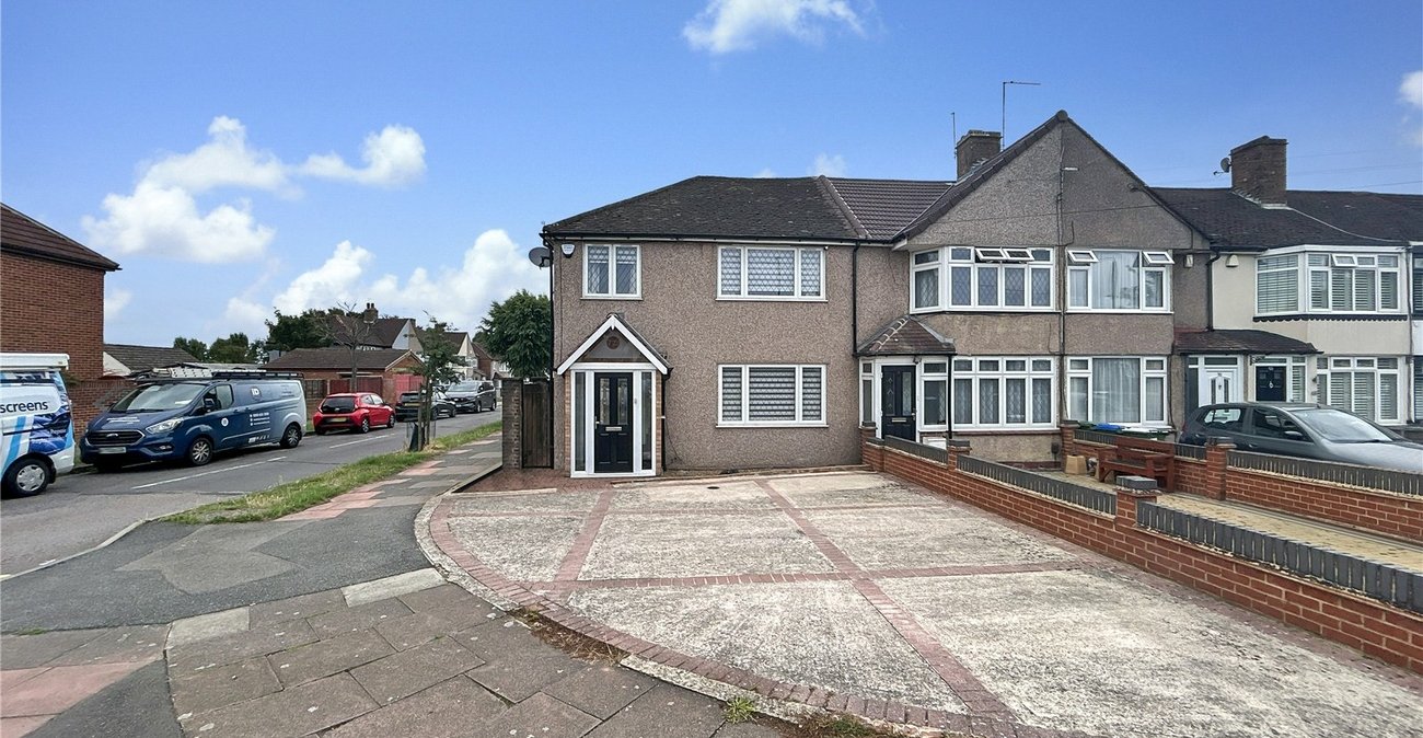 4 bedroom house for sale in Sidcup | Robinson Jackson