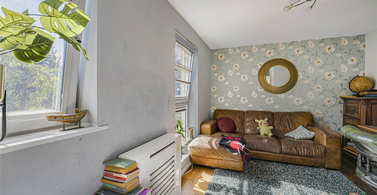 5 bedroom house for sale in Dartford | Robinson Jackson
