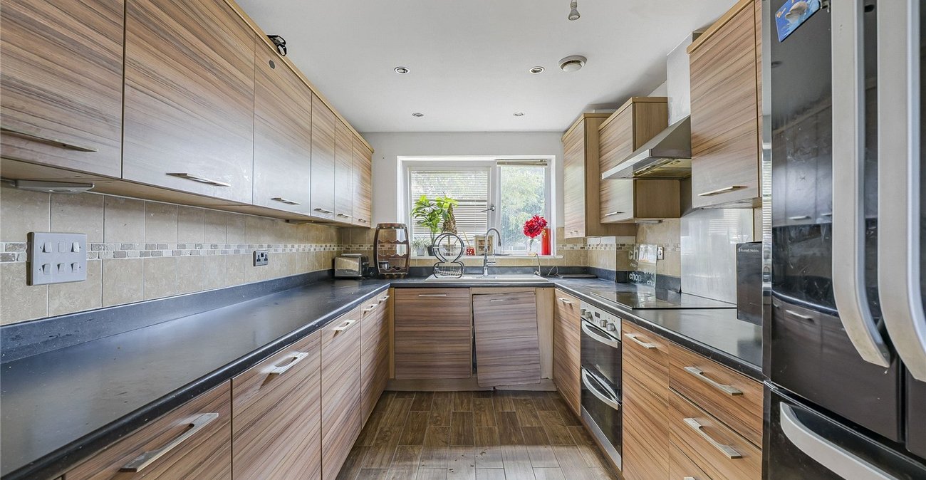 5 bedroom house for sale in Dartford | Robinson Jackson