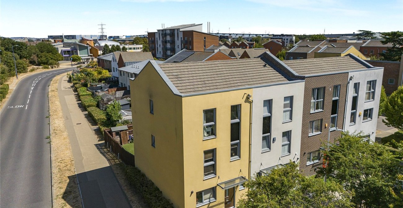 5 bedroom house for sale in Dartford | Robinson Jackson