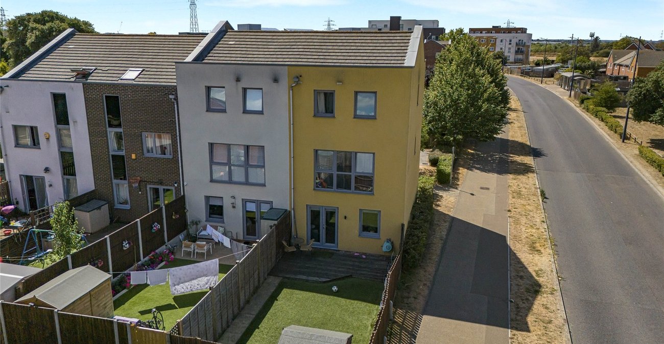 5 bedroom house for sale in Dartford | Robinson Jackson