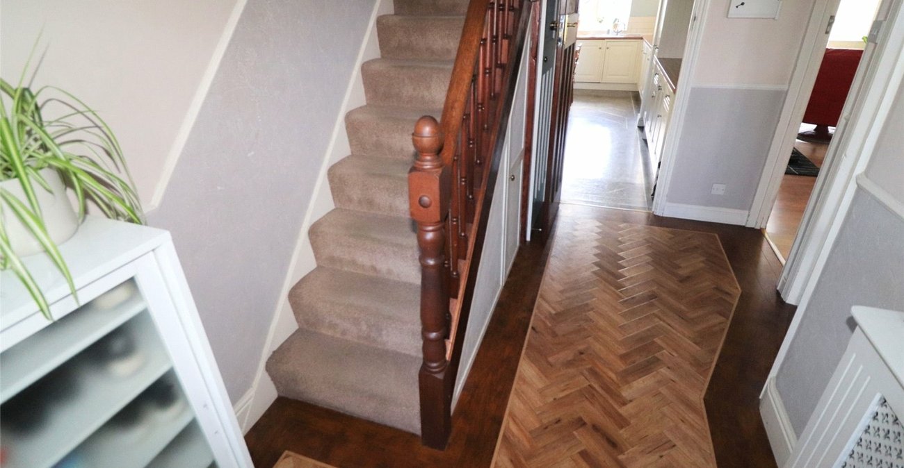 4 bedroom house for sale in (Bexleyheath Boarders) Erith | Robinson Jackson