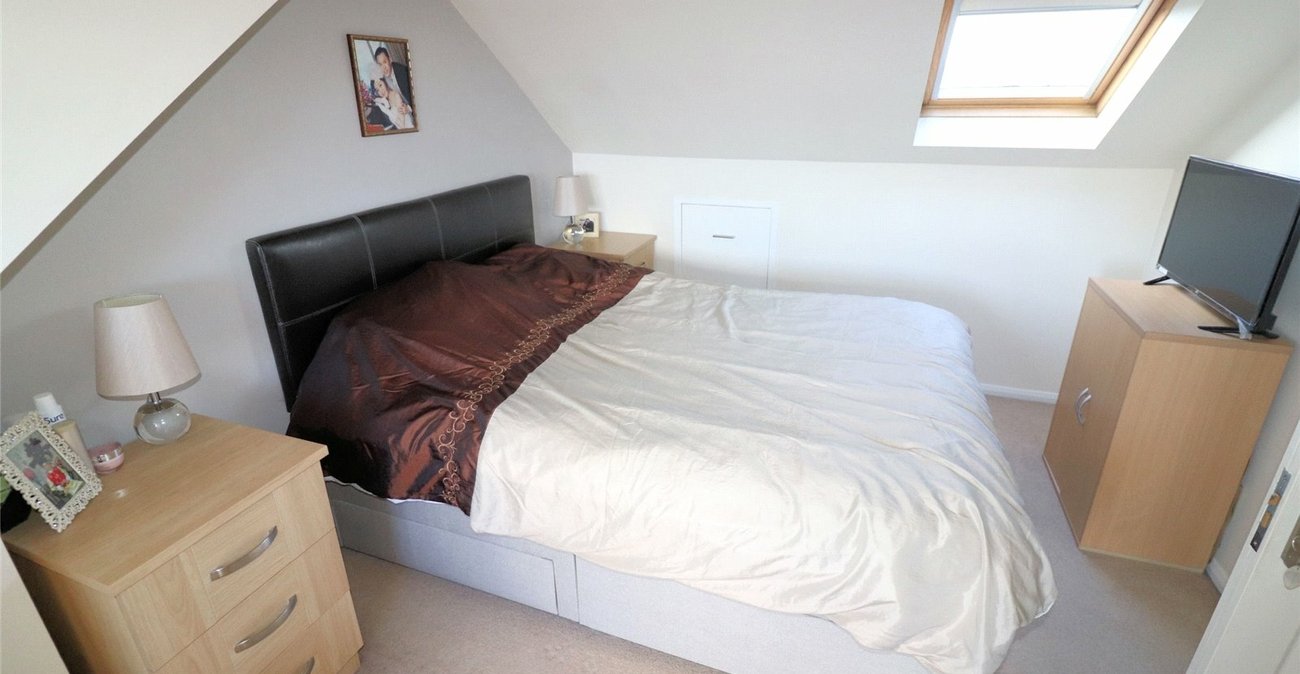 4 bedroom house for sale in (Bexleyheath Boarders) Erith | Robinson Jackson