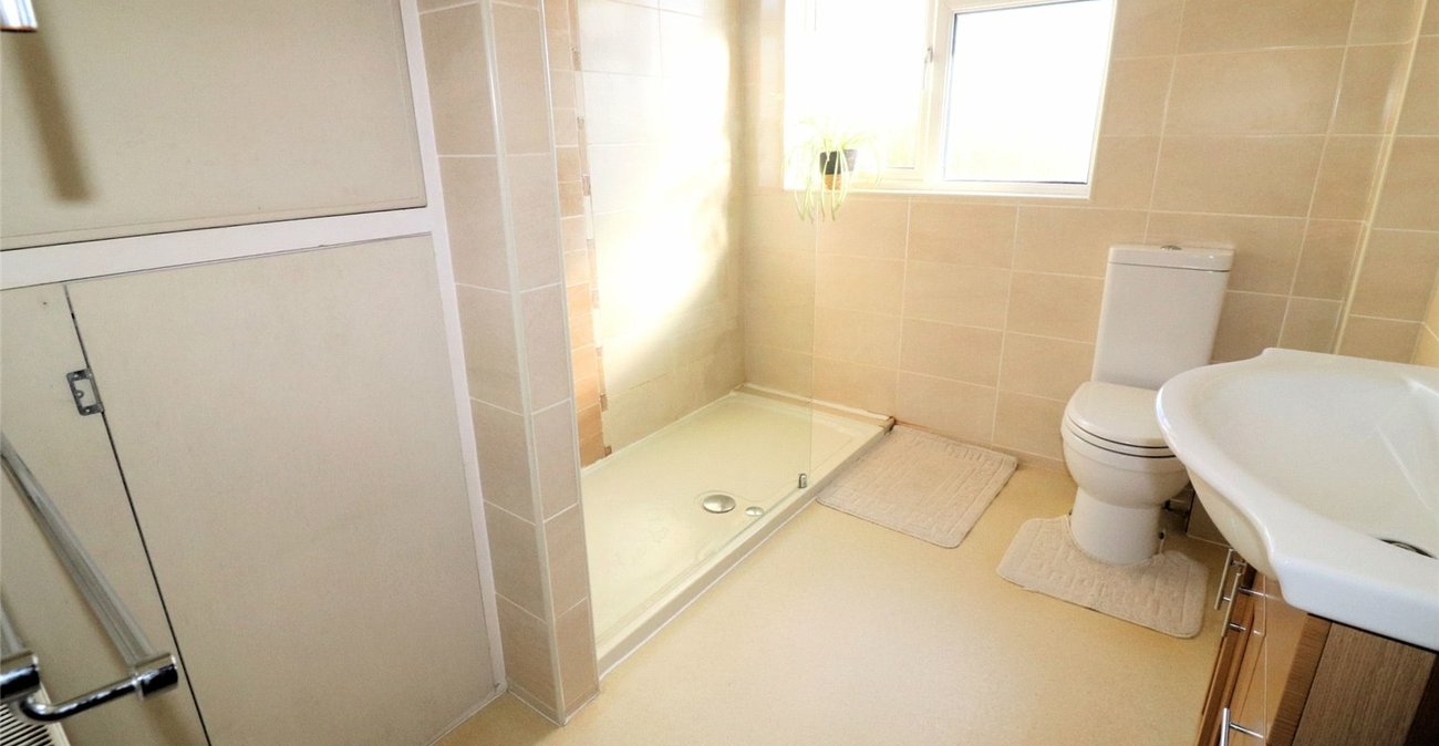 4 bedroom house for sale in (Bexleyheath Boarders) Erith | Robinson Jackson