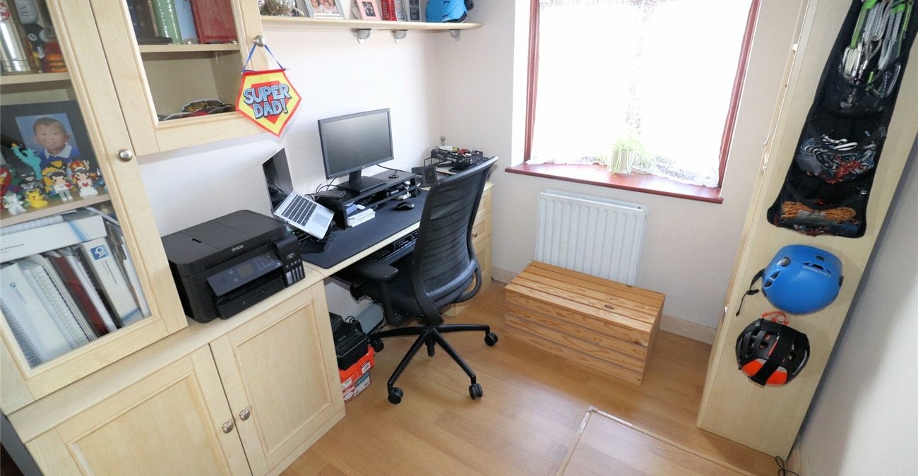 4 bedroom house for sale in (Bexleyheath Boarders) Erith | Robinson Jackson