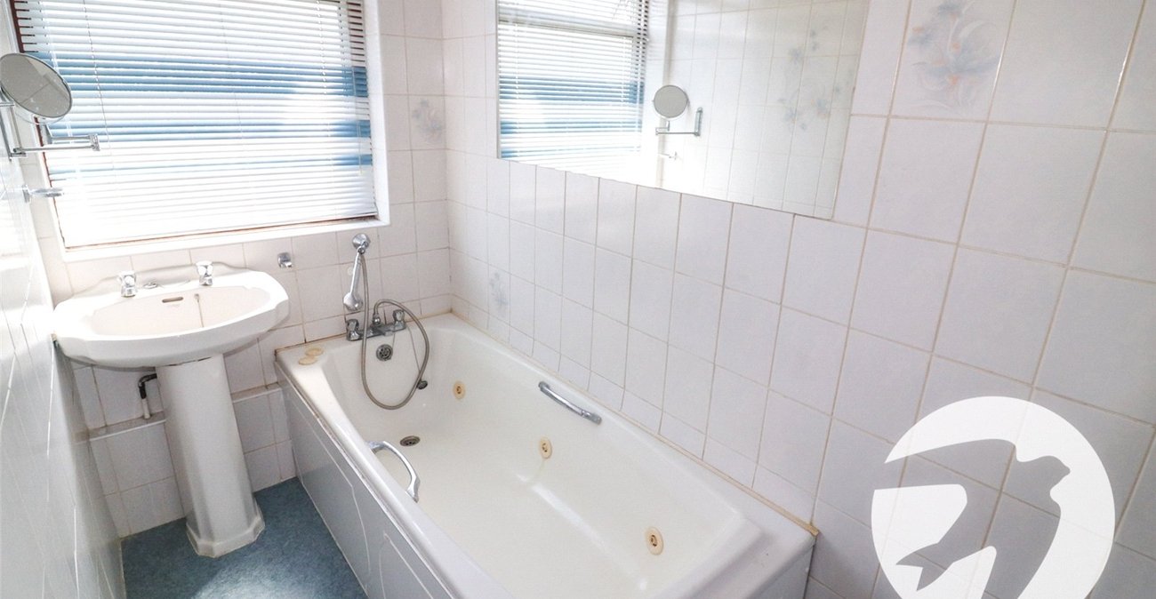3 bedroom house for sale in Erith | Robinson Jackson